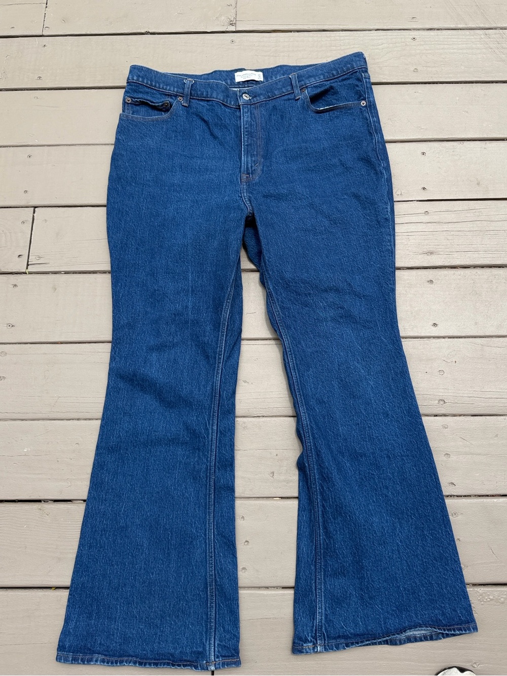 Abercrombie & Fitch Vintage Flare High Rise Jeans Women’s 34 18R Dark Wash